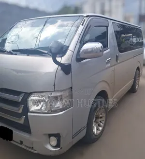Toyota HiAce 2017 Silver