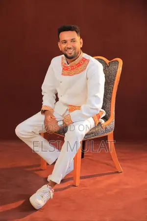 Traditional Men’s Tishert