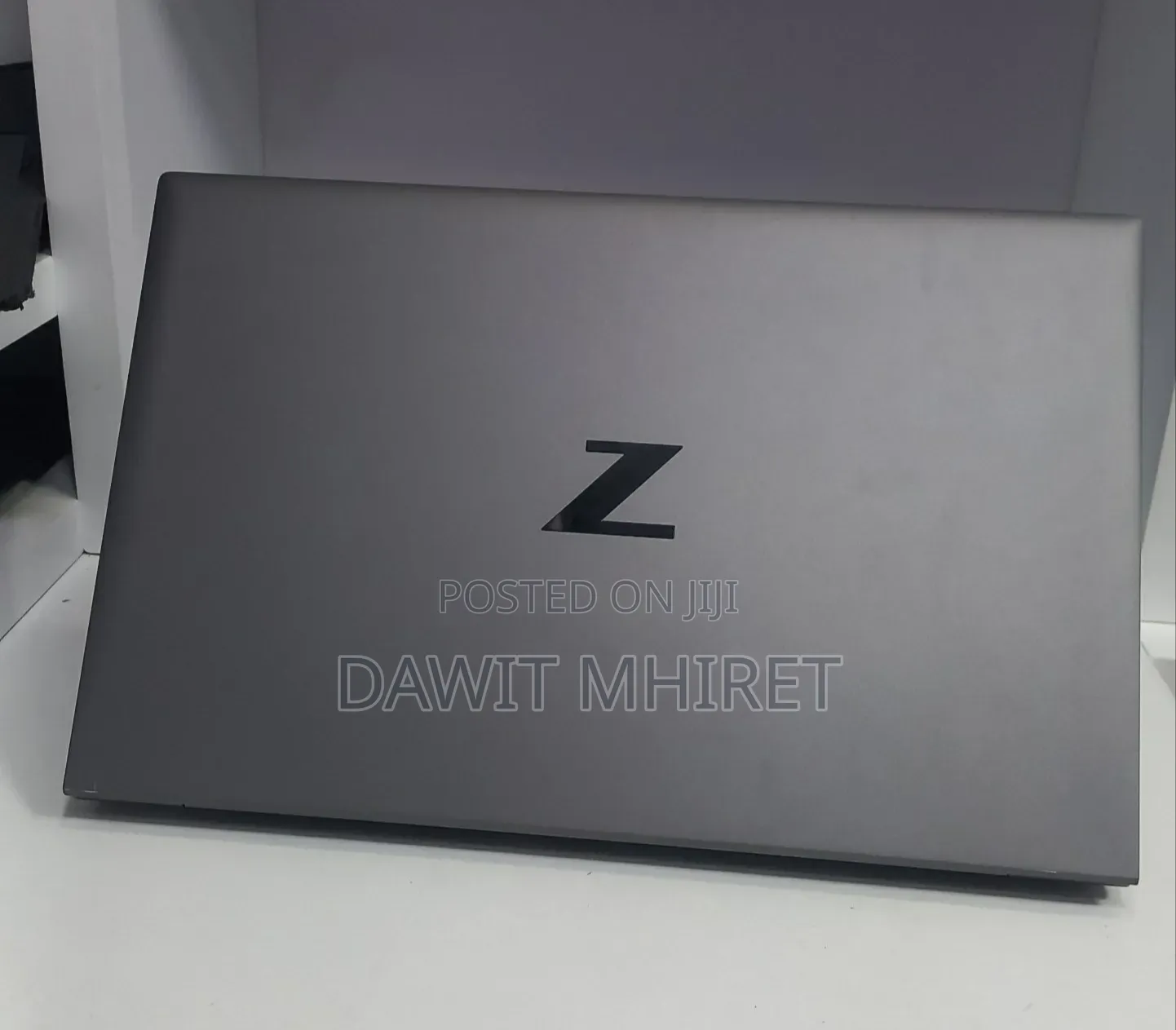 New Laptop HP ZBook Firefly G8 16GB Intel Core i7 SSD 512GB