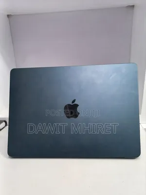 New Laptop Apple MacBook Air 2022 M2 8GB Intel Core M2 SSD 256GB
