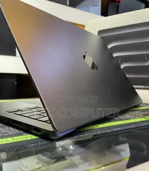 New Laptop Apple MacBook Pro 2024 M4 Max 48GB Apple M4 Max SSD 2T