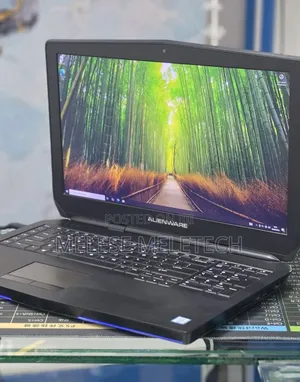 Laptop Alienware M17x R2 8GB Intel Core i7 SSD 256GB