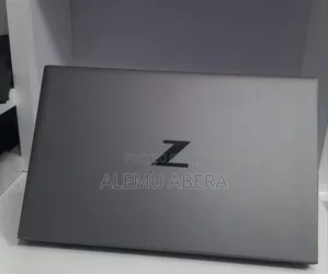New Laptop HP ZBook Firefly G8 16GB Intel Core i7 SSD 512GB