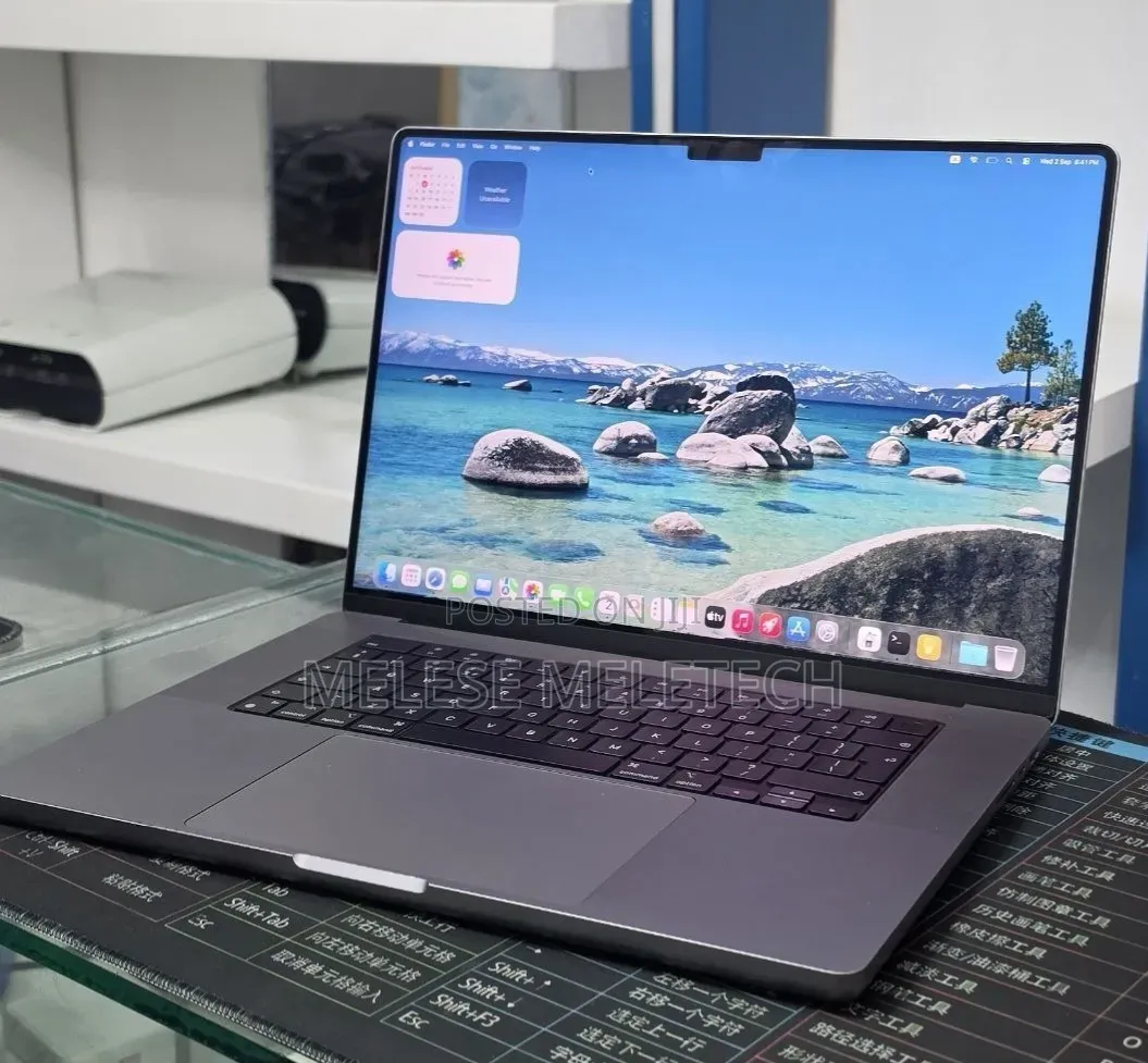 New Laptop Apple MacBook Pro 2021 M1 32GB Apple M1 SSD 512GB