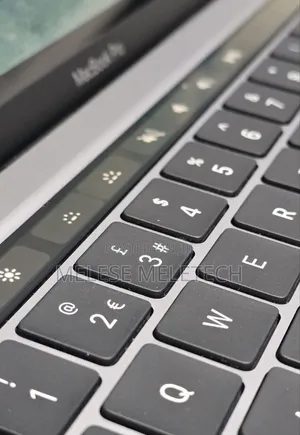New Laptop Apple MacBook Pro 2020 8GB Apple M1 Pro SSD 512GB