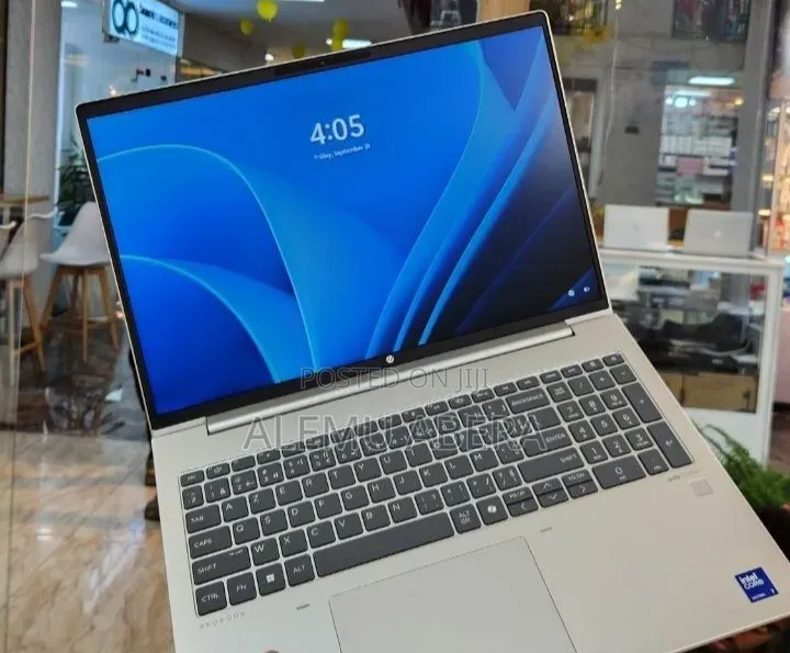 New Laptop HP ProBook 460 G11 16GB Intel Core Ultra 7 SSD 512GB