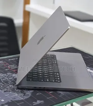 New Laptop Apple MacBook Pro 2023 M2 16GB Apple M2 SSD 512GB