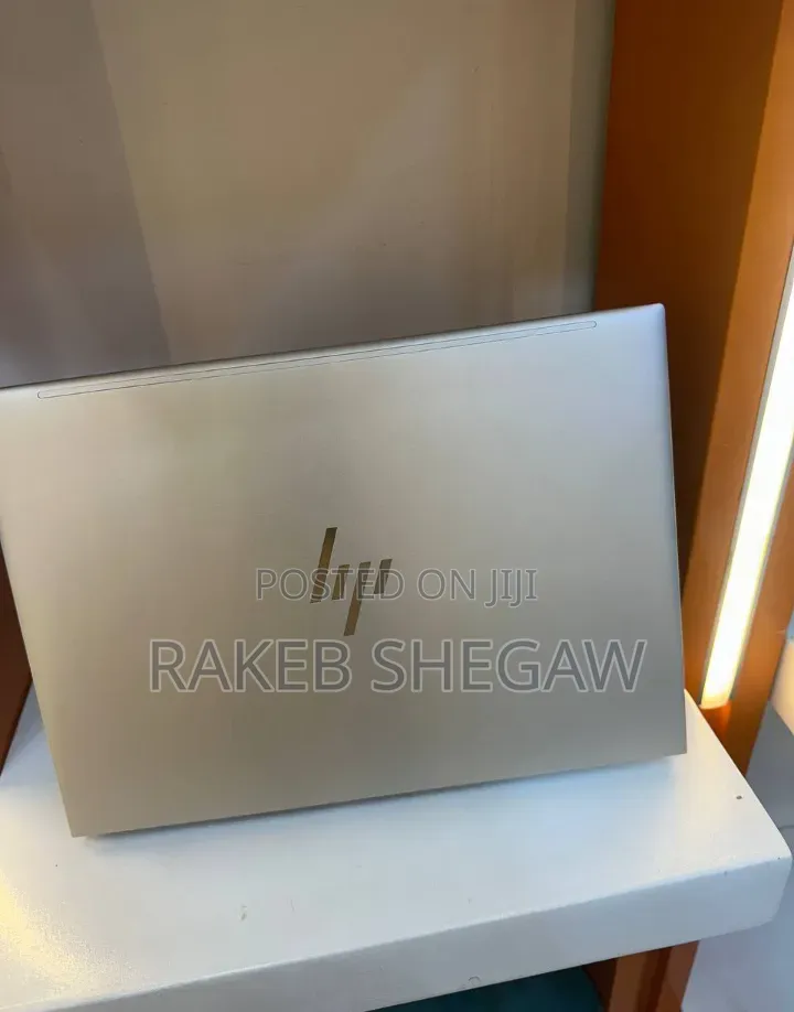 New Laptop HP EliteBook 840 G10 16GB Intel Core i7 SSD 512GB