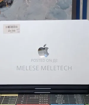 New Laptop Apple MacBook Air 2025 M4 16GB Apple M4 SSD 256GB