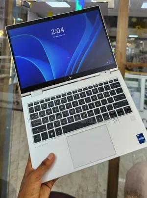 New Laptop HP Elitebook 830 G11 16GB Intel Core i7 SSD 512GB
