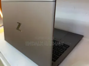 New Laptop HP ZBook Firefly G8 16GB Intel Core i7 SSD 512GB