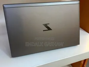 New Laptop HP ZBook Firefly G8 16GB Intel Core i7 SSD 512GB