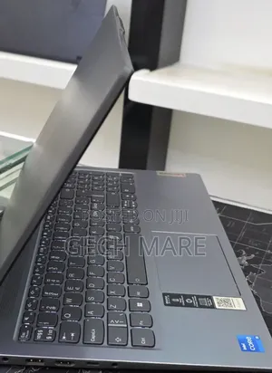 New Laptop Lenovo Ideapad 3 8GB Intel Core i5 SSD 512GB