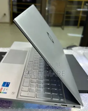 New Laptop HP Pavilion 15 8GB Intel Core i5 SSD 512GB