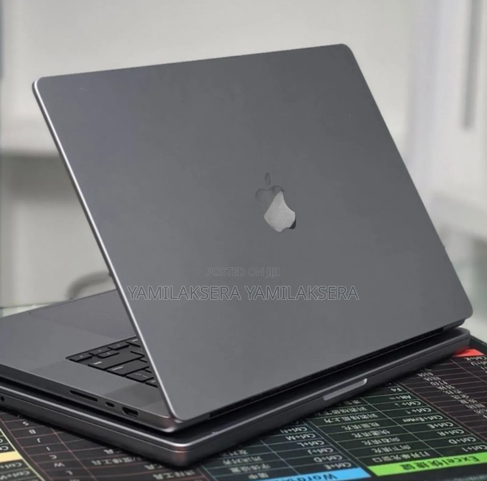 New Laptop Apple MacBook Pro 2021 M1 Max 32GB Apple M1 SSD 1T