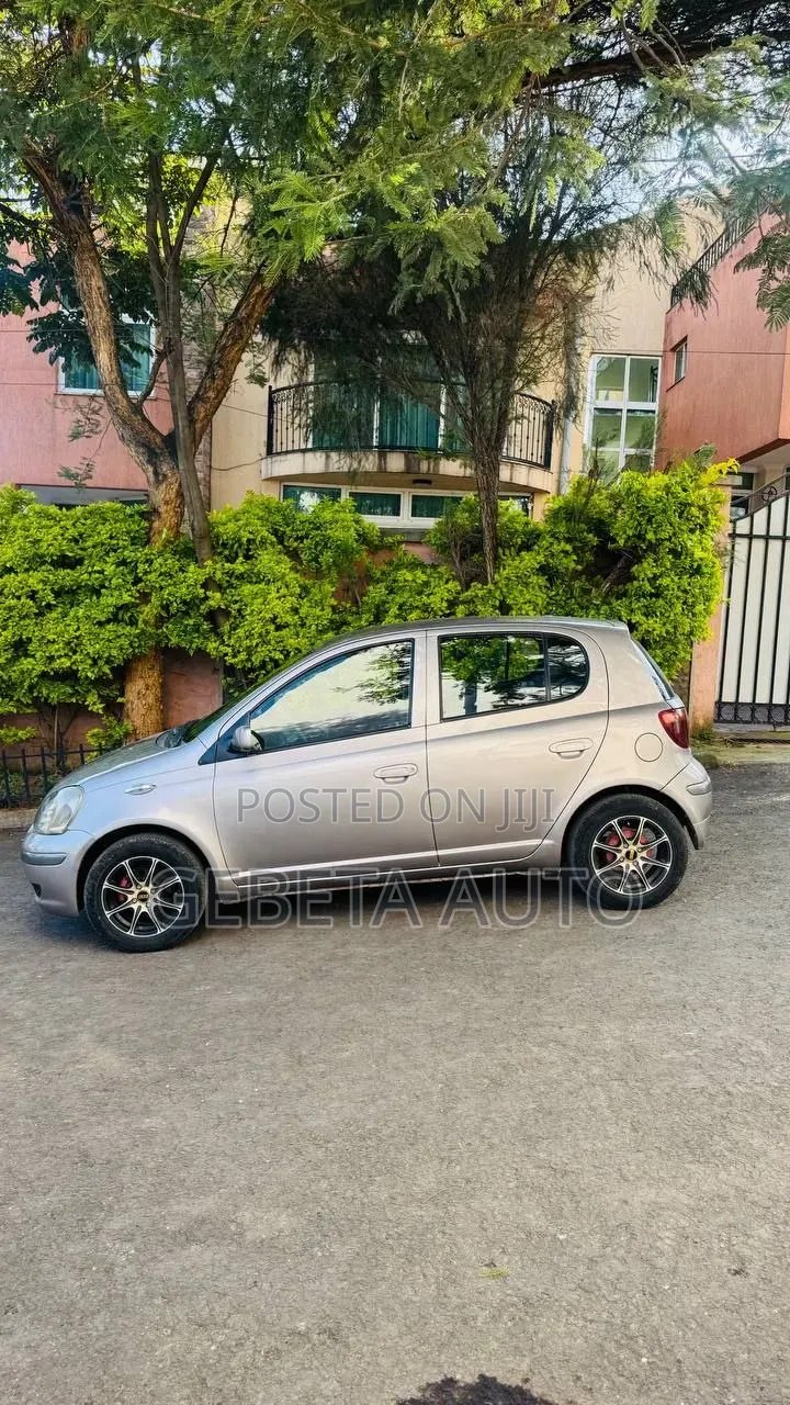 Toyota Vitz 2005