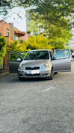 Toyota Vitz 2005