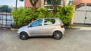 Toyota Vitz 2005