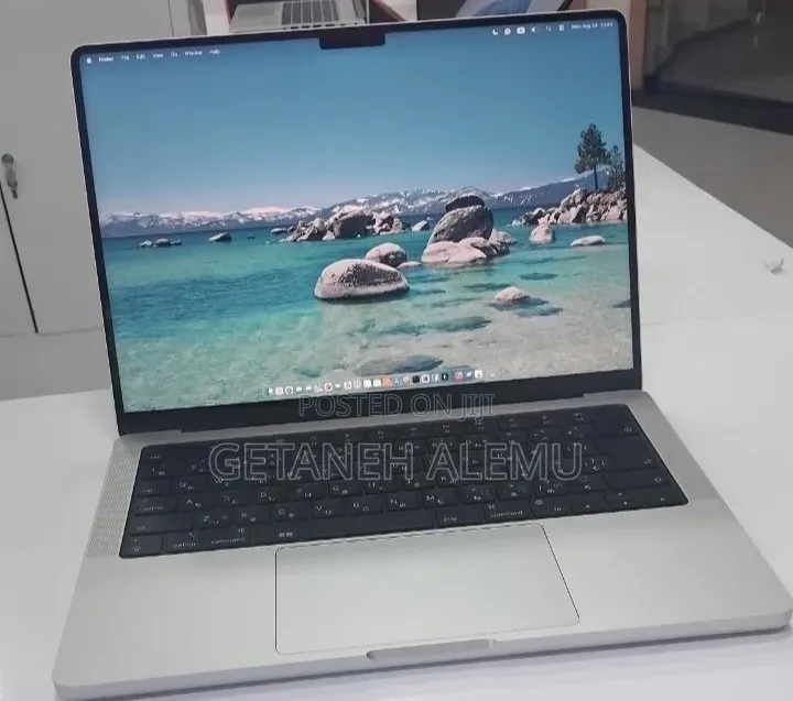 New Laptop Apple MacBook Pro 2024 M4 Pro 16GB Apple M4 Pro SSD 512GB