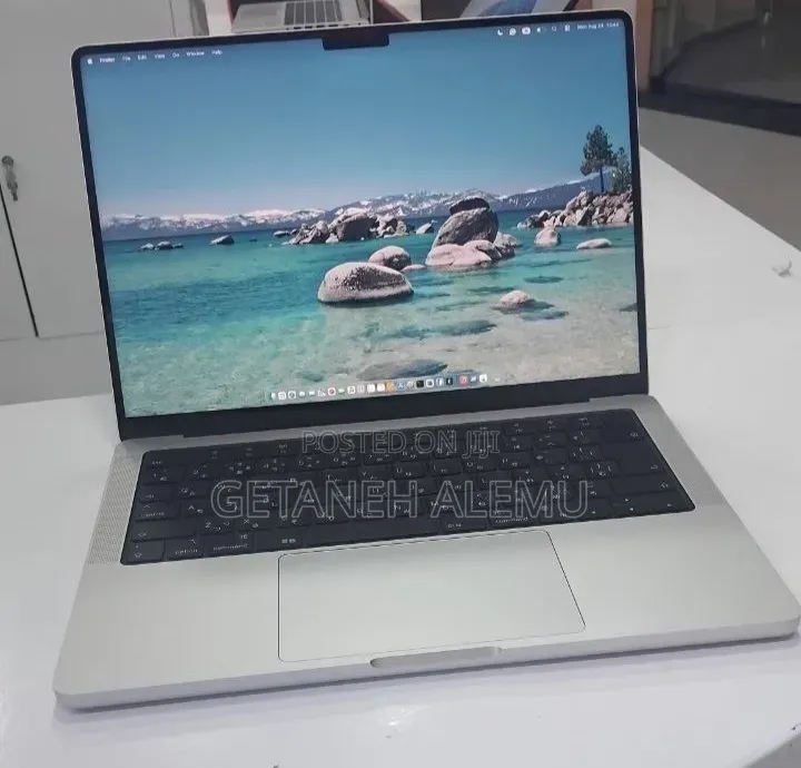 New Laptop Apple MacBook Pro 2024 M4 Pro 16GB Apple M4 Pro SSD 512GB