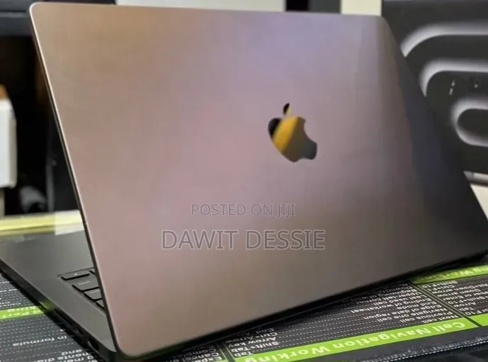 New Laptop Apple MacBook Pro 2024 M4 Max 48GB Apple M4 Max SSD 2T