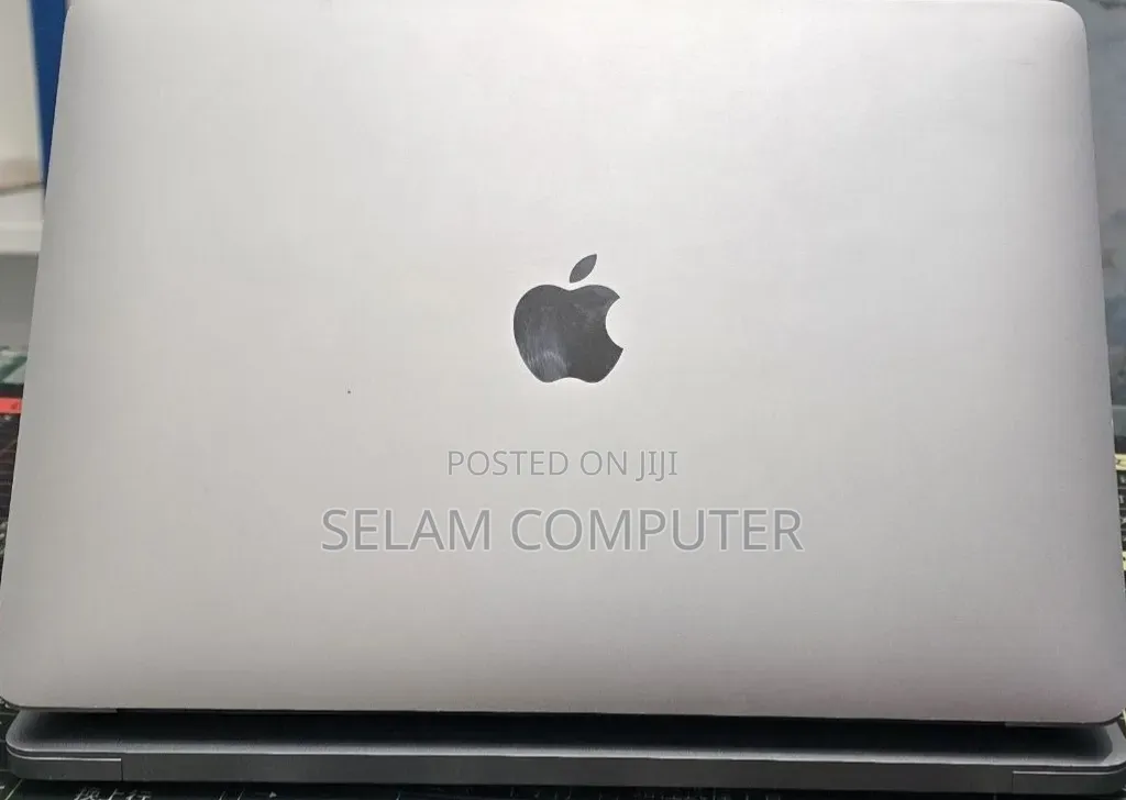 New Laptop Apple MacBook Pro 2021 M1 8GB Apple M1 SSD 256GB