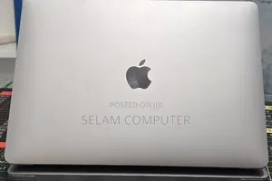 New Laptop Apple MacBook Pro 2021 M1 8GB Apple M1 SSD 256GB