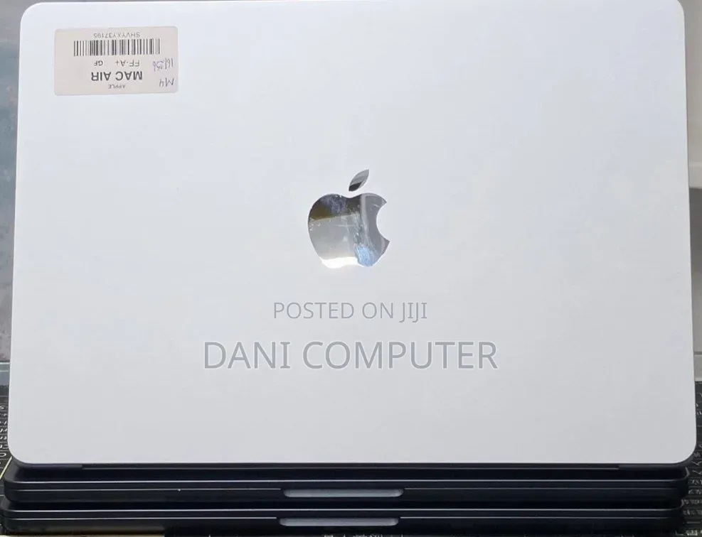 New Laptop Apple MacBook Air 2025 M4 16GB Apple M4 SSHD (Hybrid) 256GB