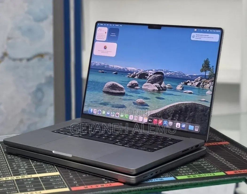 New Laptop Apple MacBook Pro 2021 M1 32GB Apple M1 Pro SSD 1T