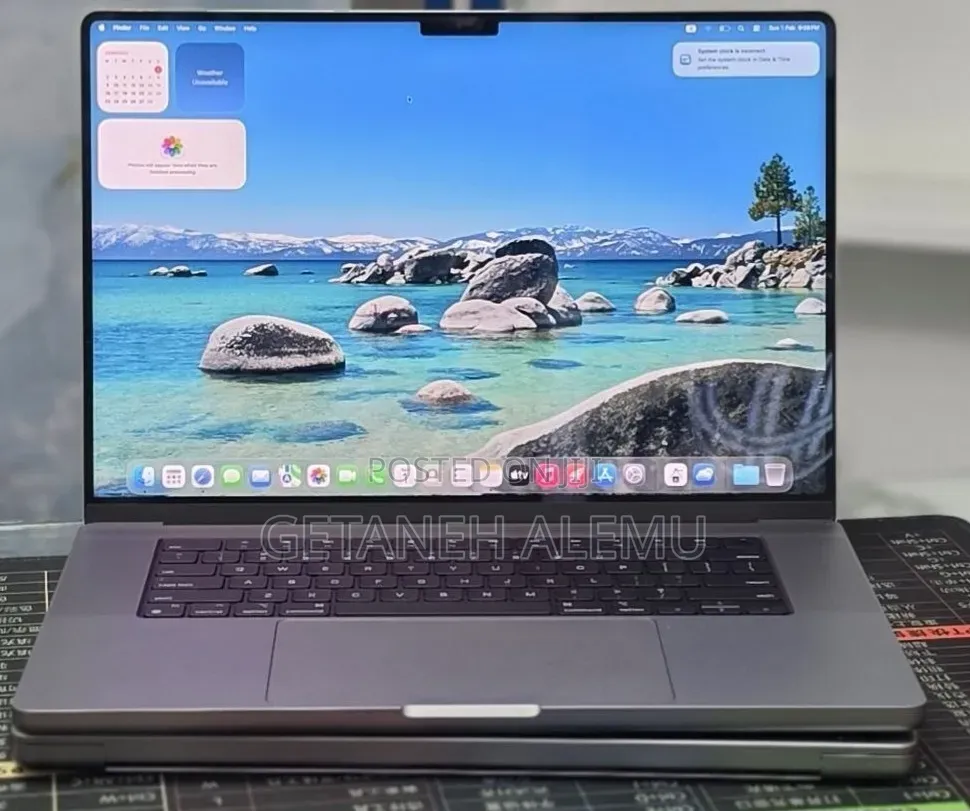 New Laptop Apple MacBook Pro 2021 M1 32GB Apple M1 Pro SSD 1T
