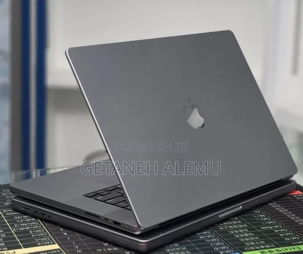 New Laptop Apple MacBook Pro 2021 M1 32GB Apple M1 Pro SSD 1T