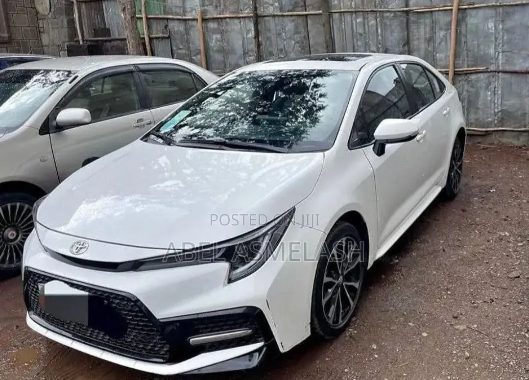 Toyota Corolla 2022 White