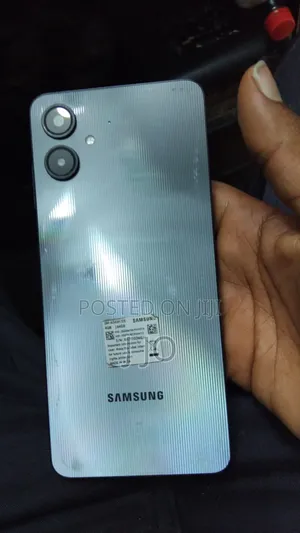 Samsung Galaxy A06 64 GB Gray
