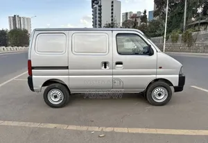 Suzuki Eeco 2025 Silver