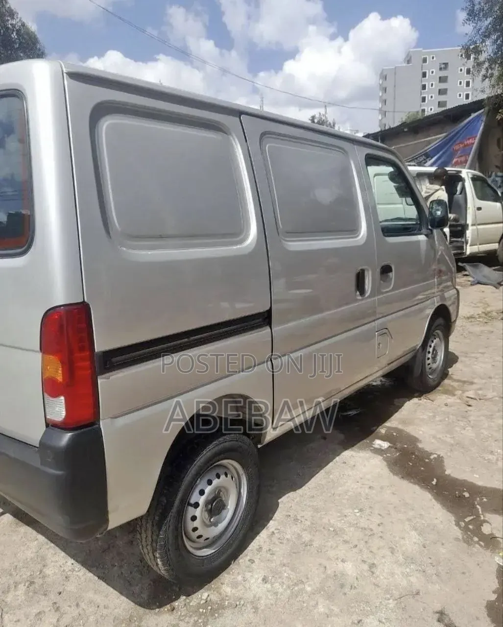 Suzuki Eeco 2025 Silver