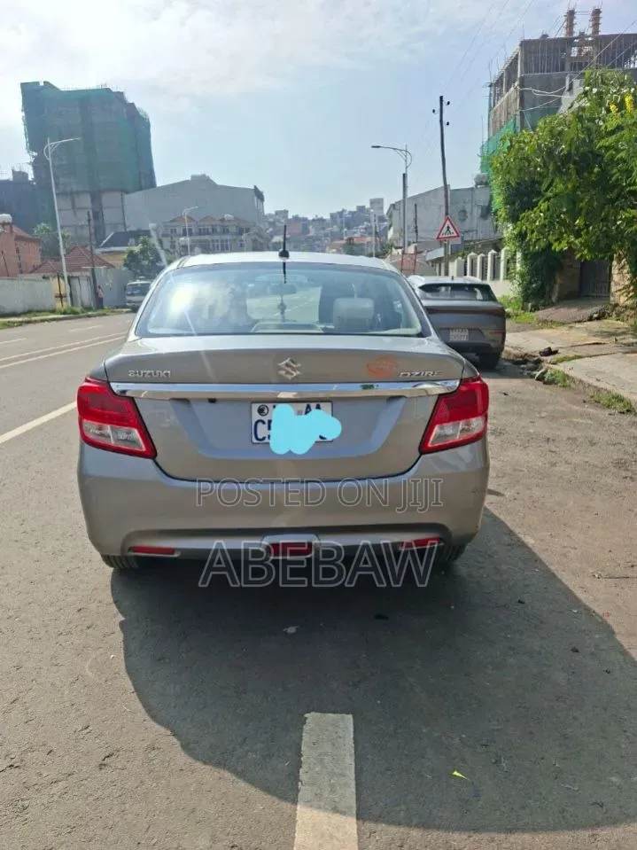Suzuki Dzire 2022 Silver