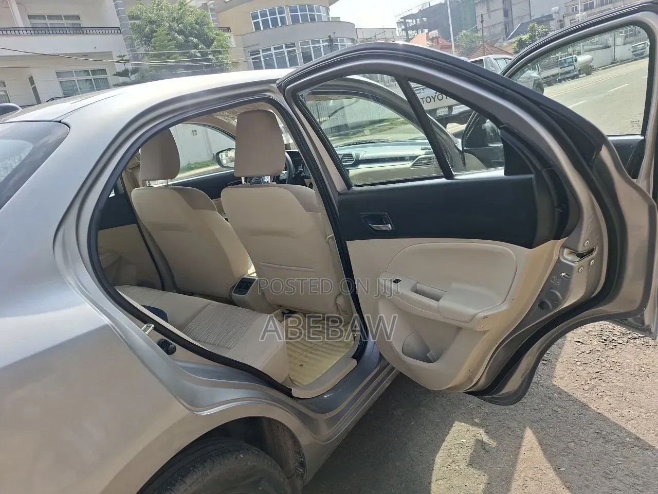 Suzuki Dzire 2022 Silver