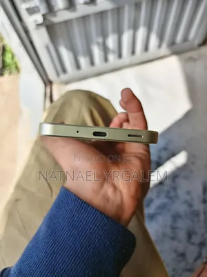 New Samsung Galaxy A16 5G 256 GB Gold