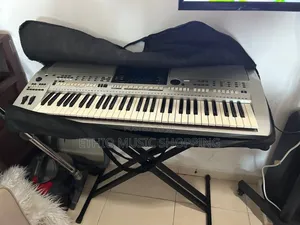 Yamaha PSR-OR700