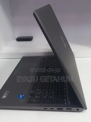 New Laptop HP ZBook Firefly G8 16GB Intel Core i7 SSD 512GB