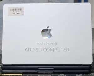 New Laptop Apple MacBook Pro 2025 M5 16GB Apple M1 SSD 256GB