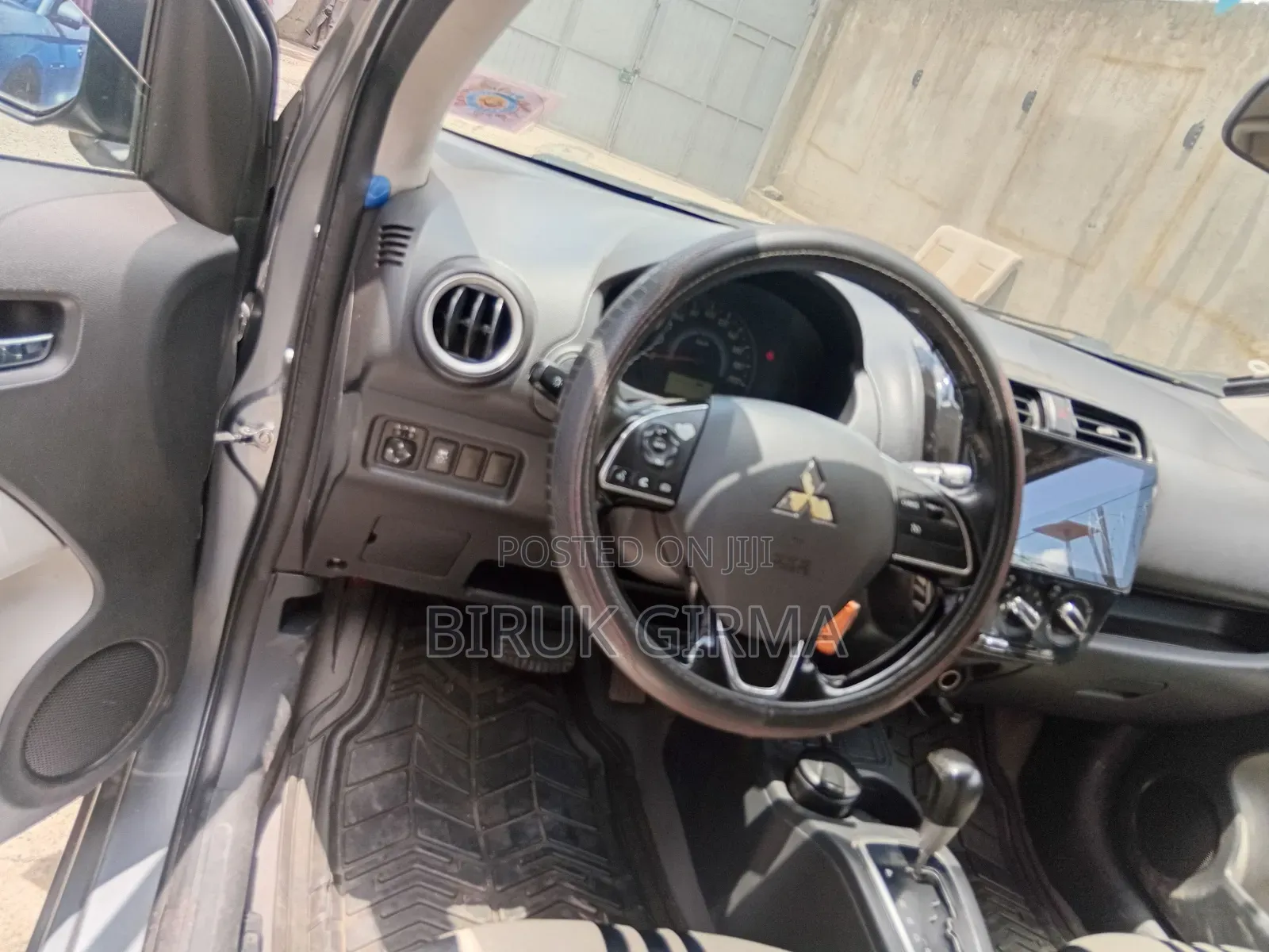 Mitsubishi Attrage 2021 Gray
