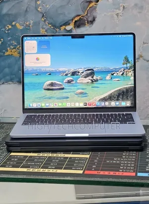 New Laptop Apple MacBook Air 2025 M4 16GB Apple M4 Pro SSD 256GB