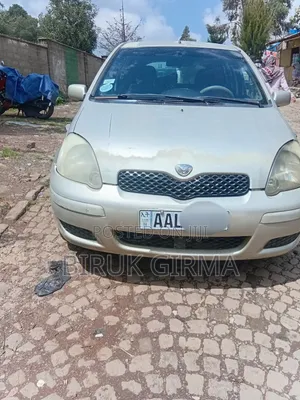 Toyota Vitz 1.0 FWD 3dr 2002 Silver