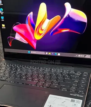 New Laptop Asus ZenBook Flip 14 UX461UA 16GB Intel Core i7 SSD 512GB
