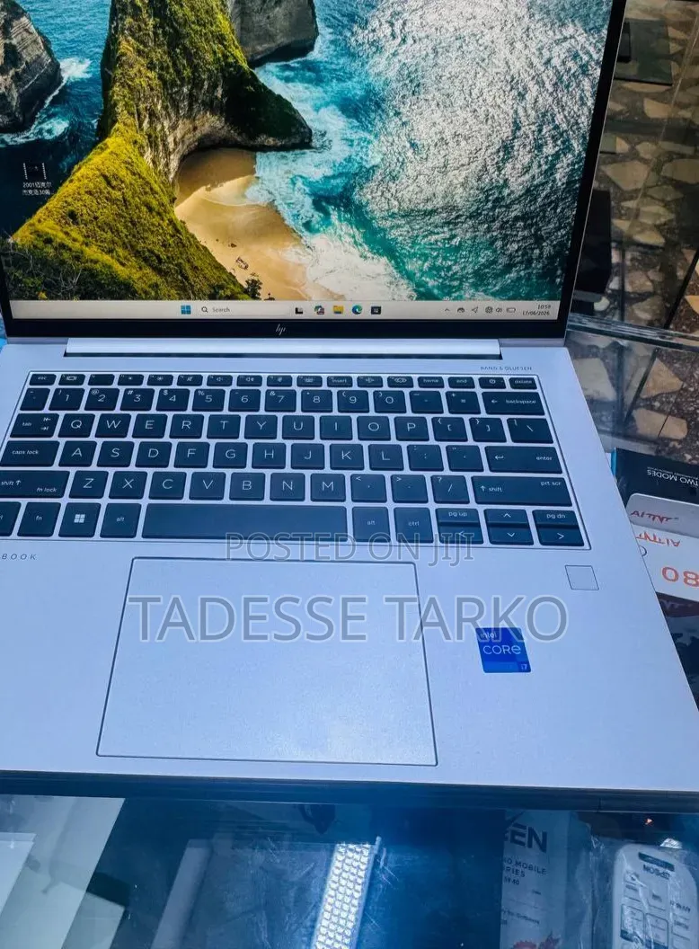 New Laptop HP EliteBook 840 G10 16GB Intel Core i7 SSD 512GB