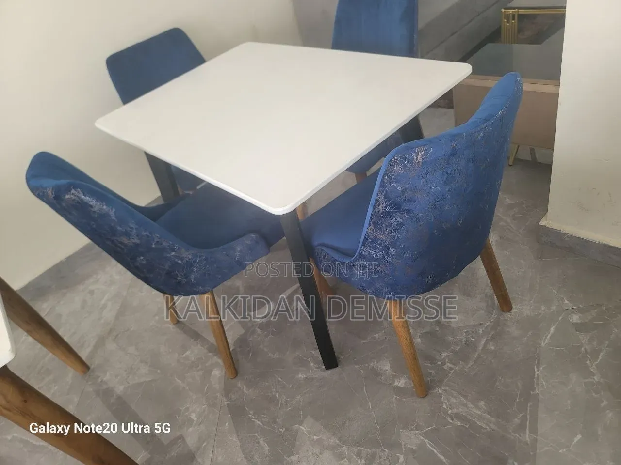 Dinning Table