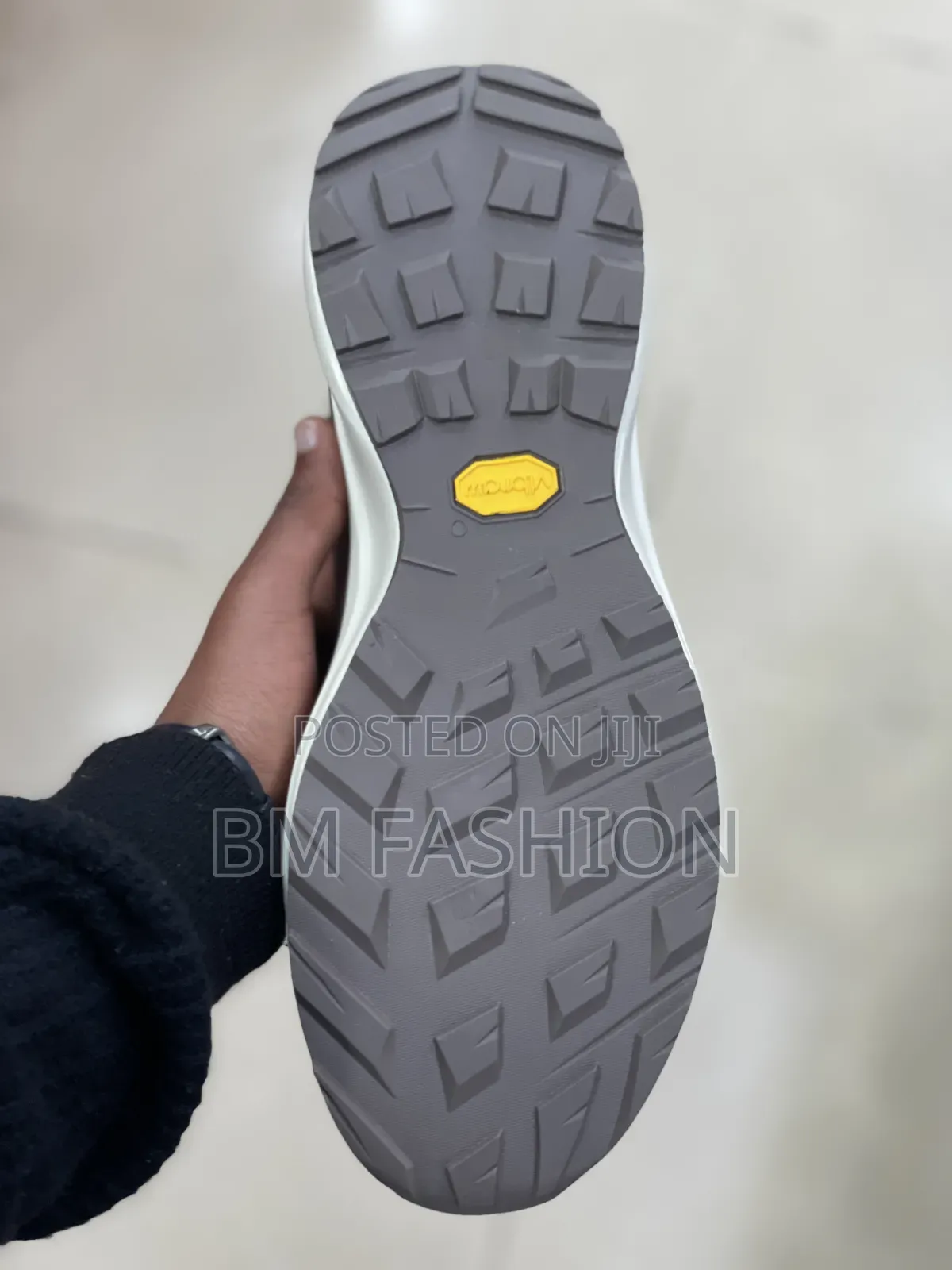 Athletic Lifestyle "SHION" Sneakers Gray and Dark Gray