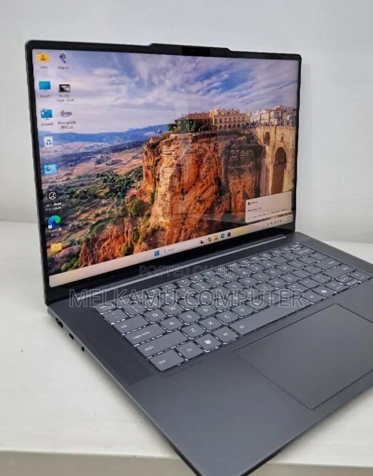 New Laptop Lenovo ThinkPad Yoga 32GB Intel Core Ultra 7 SSD 1T