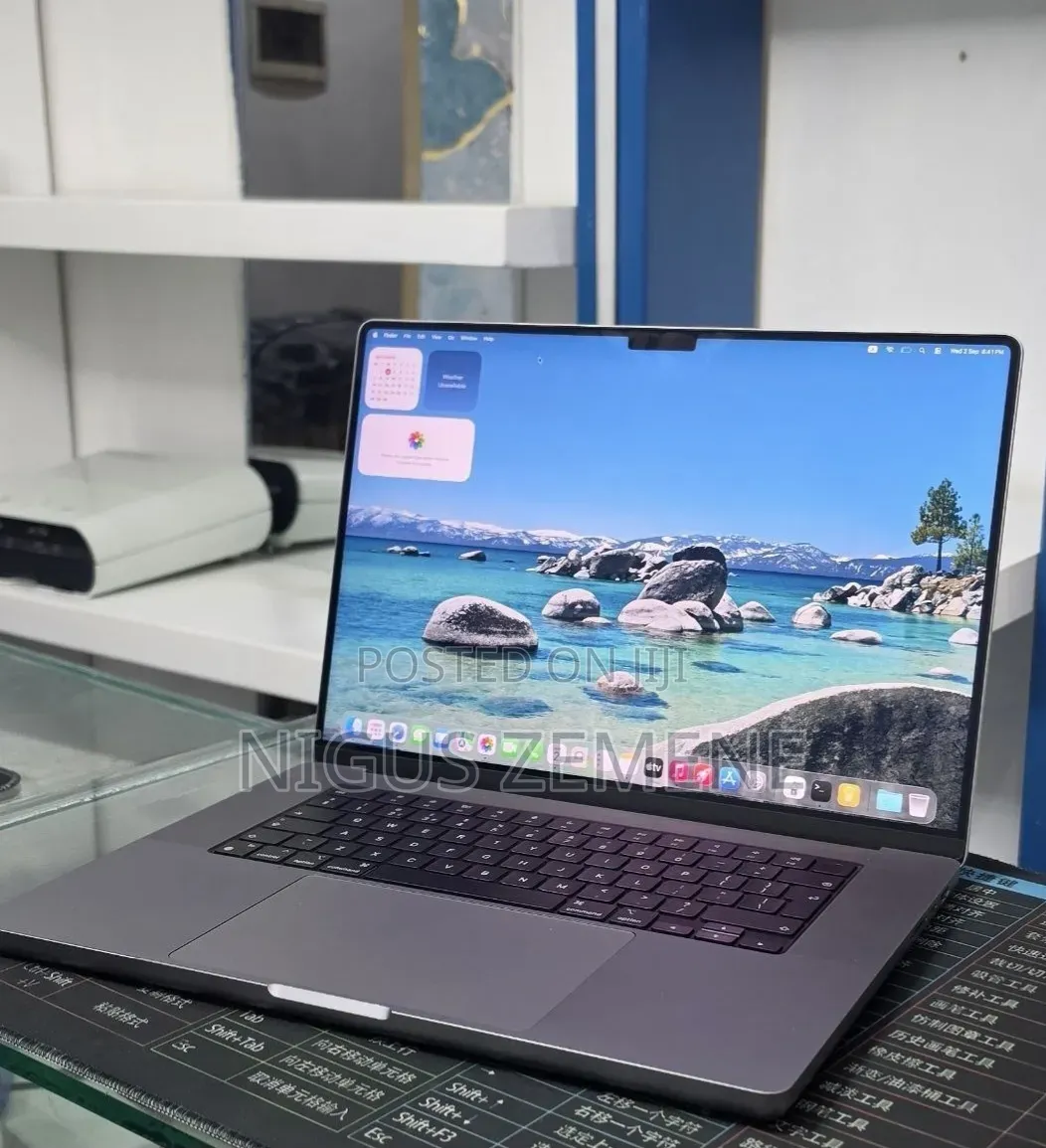 New Laptop Apple MacBook Pro 2021 M1 32GB Intel Core i5 SSD 512GB